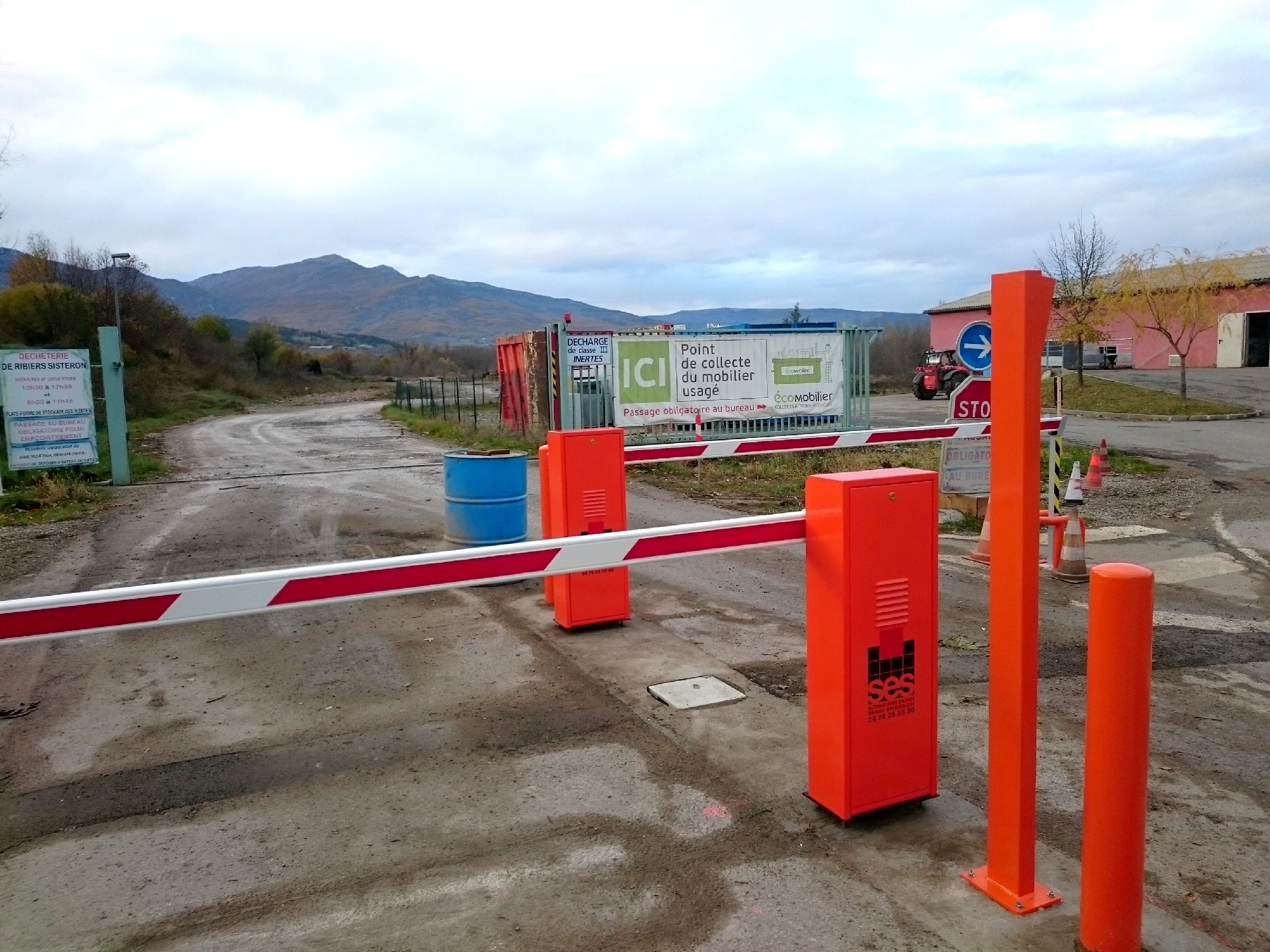 Barrière de décheterie du Ribier - Hautes Alpes