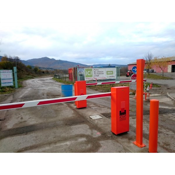 Barrière de décheterie du Ribier - Hautes Alpes